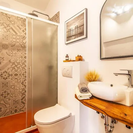 Villa Gravisi By Orbanići