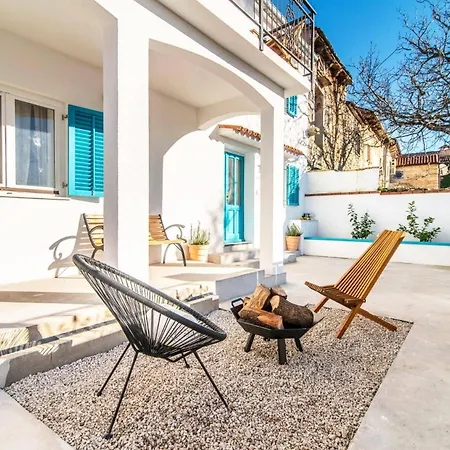 Gravisi By Villa