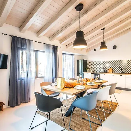 Gravisi By Villa *