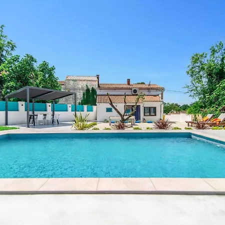 Villa Gravisi By