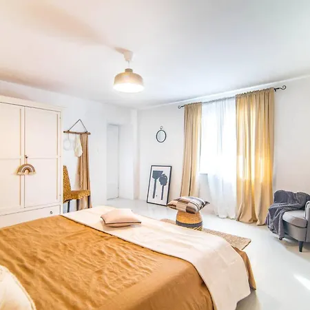 ヴィラ Gravisi By Orbanići